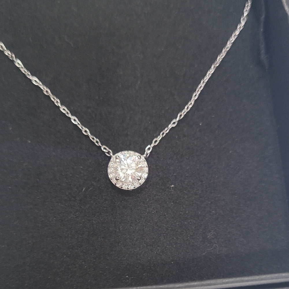 .925 Silver Necklace with Moissanite Pendant - Picture 3 of 3